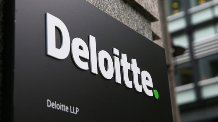 Deloitte warns UK staff of about 800 job cuts